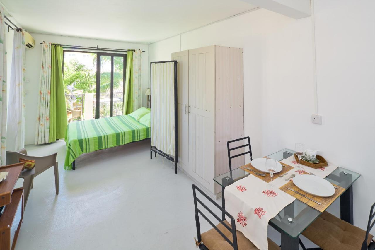 Cosy Studio #1 - Pereybere Pereybere Beach エクステリア 写真