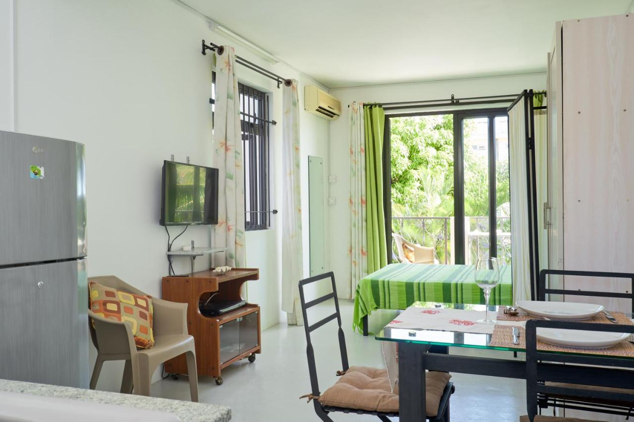 Cosy Studio #1 - Pereybere Pereybere Beach エクステリア 写真